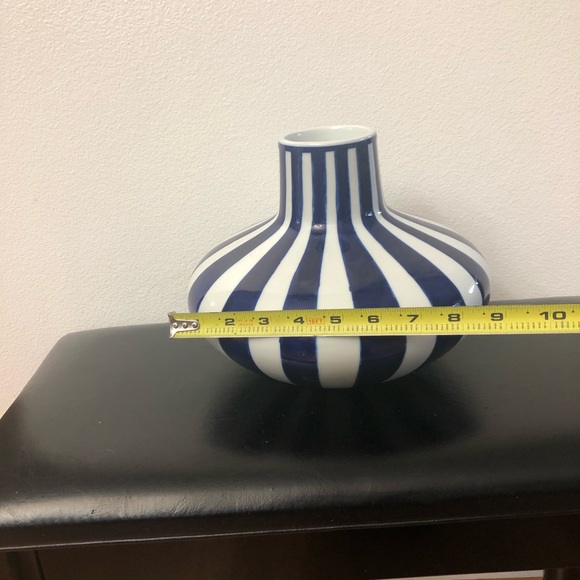 Vintage Decorative large Striped Blue and White Glass Flower Vase narrow top - Picture 5 of 7